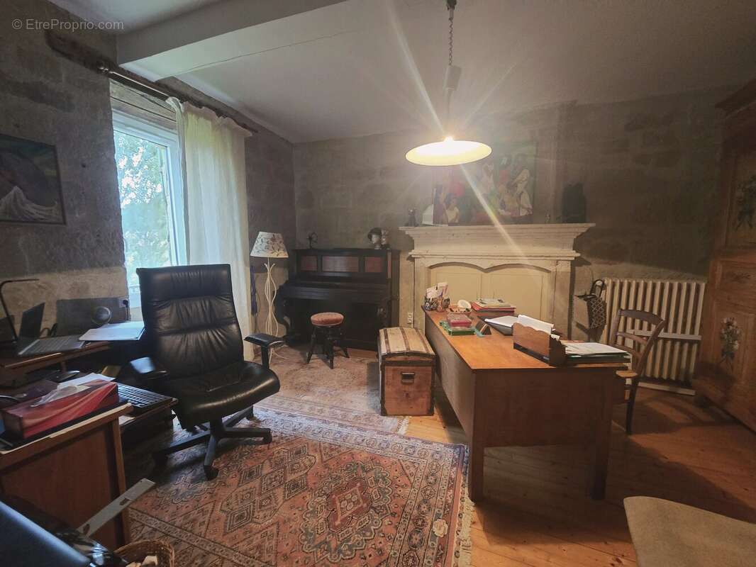 Maison à LAUZUN