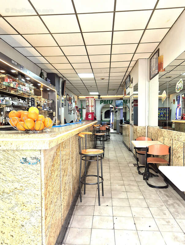 Commerce à MARSEILLE-1E