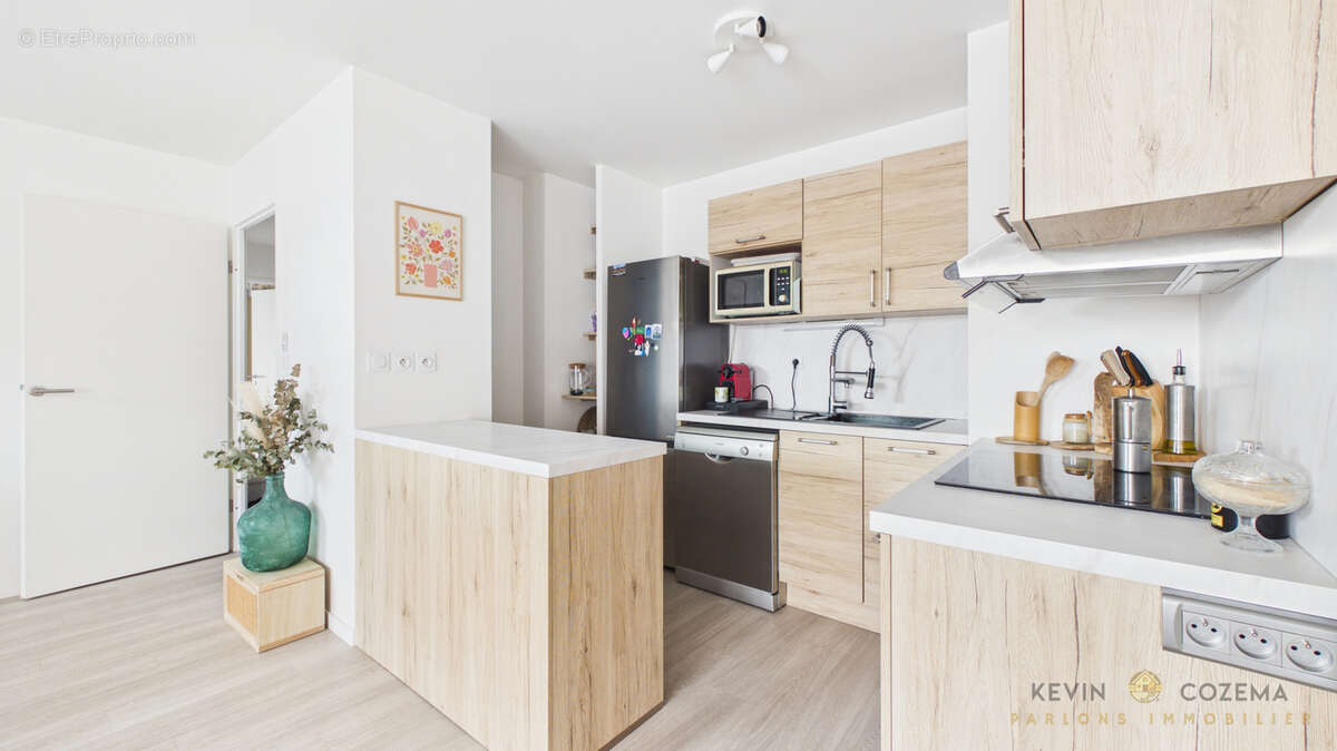 Beau 4 pièces familial de 83 m2 (103 m2 au sol) avec balcons et 2 place de parkings ! - photo 3