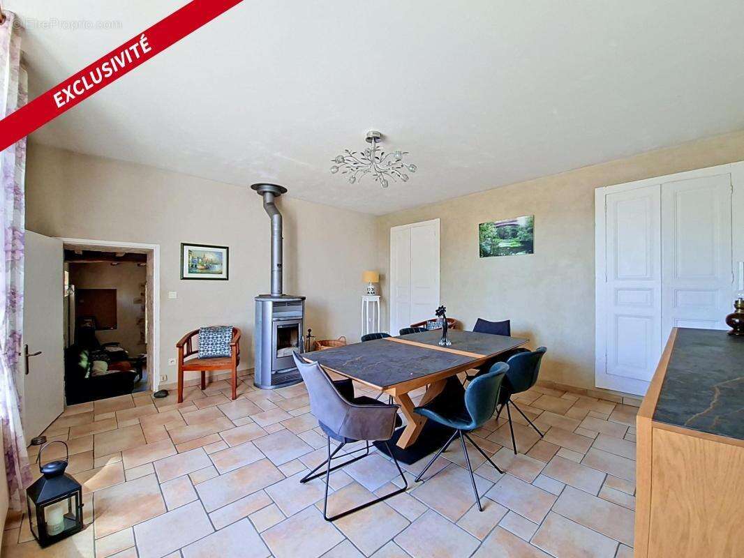 Maison à FAYE-L'ABBESSE
