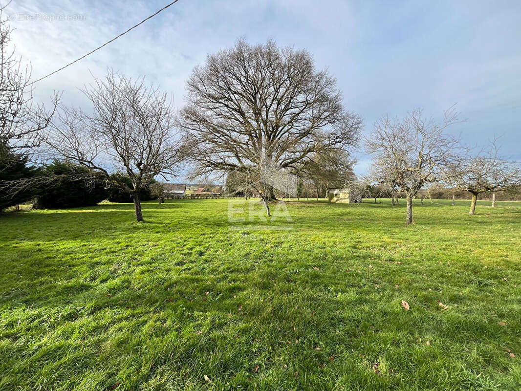 Maison à VILLAINES-SOUS-LUCE