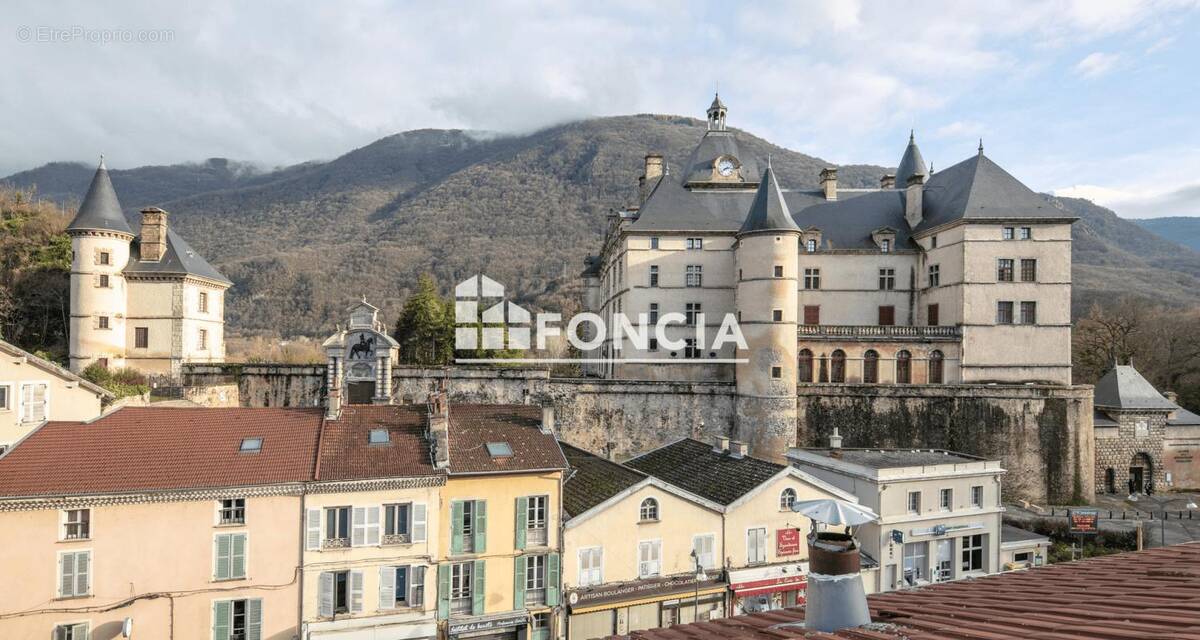 Appartement à VIZILLE