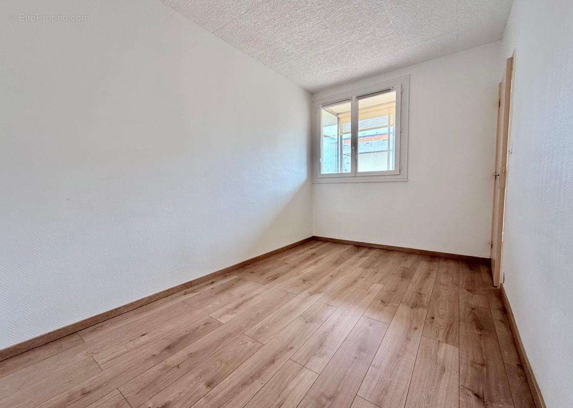 Appartement à CHENOVE