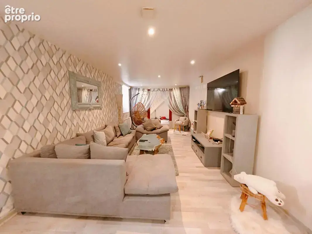 Maison de ville 5 pièces, 132.8m² avec terrasse, dépendance & espace Spa et Balnéo - photo 2