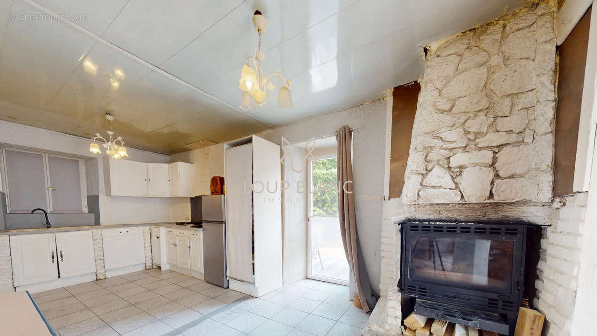 Maison à MEZIRE
