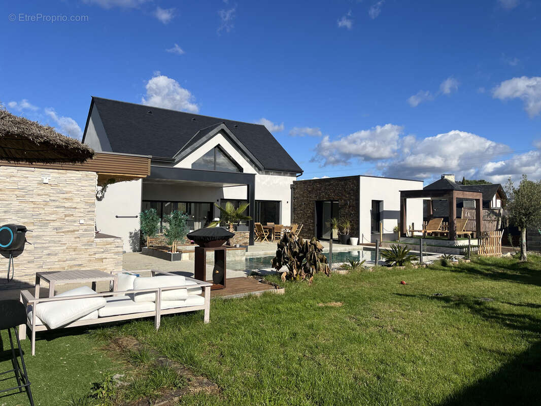 Maison à HORGUES