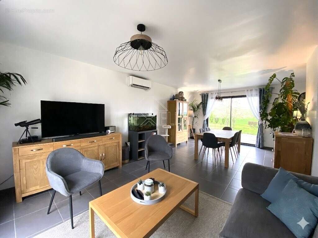 Maison à GOMMECOURT