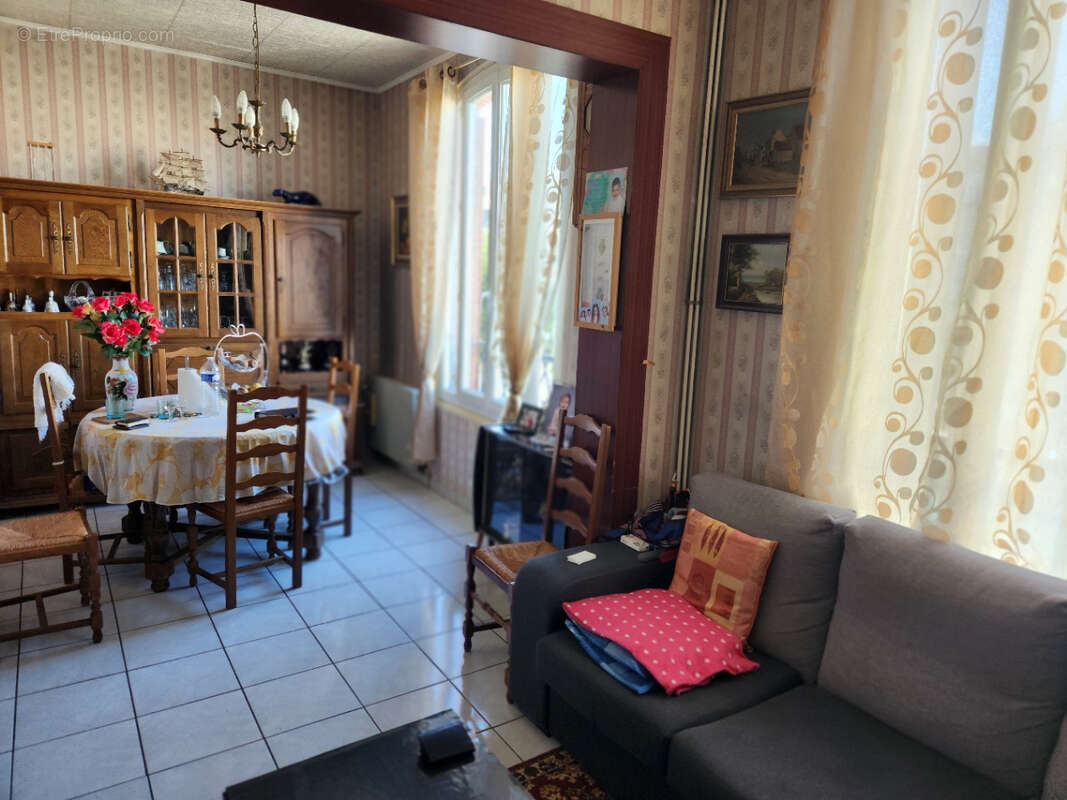Maison à VILLEMOMBLE