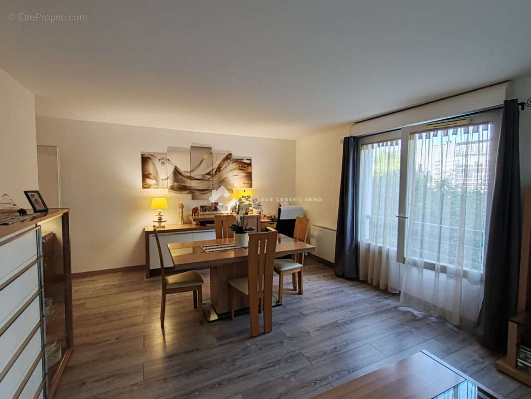 Appartement 82 m² à Noisy-Le-Grand  - photo 4