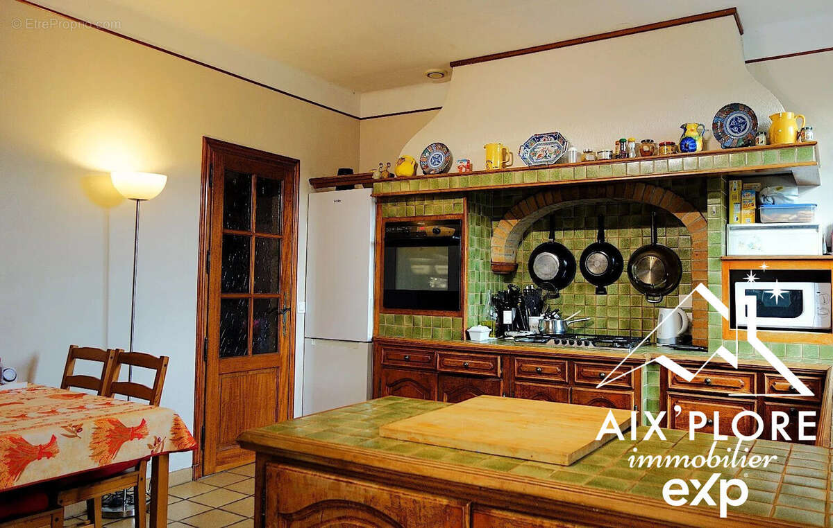 Maison à ENTRECHAUX