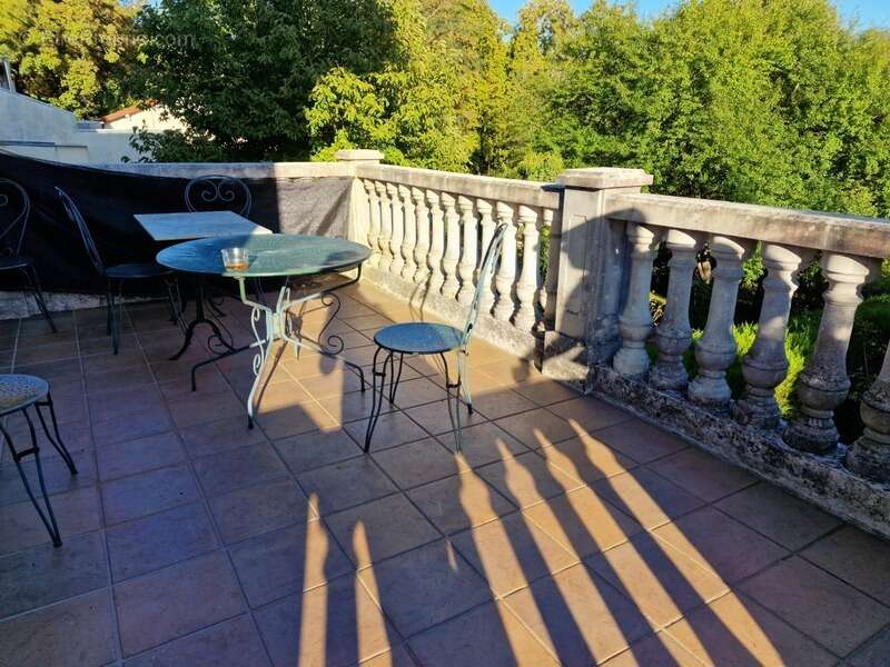 Appartement à CONTREXEVILLE