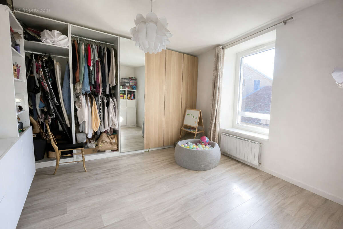 Appartement à SOLAIZE