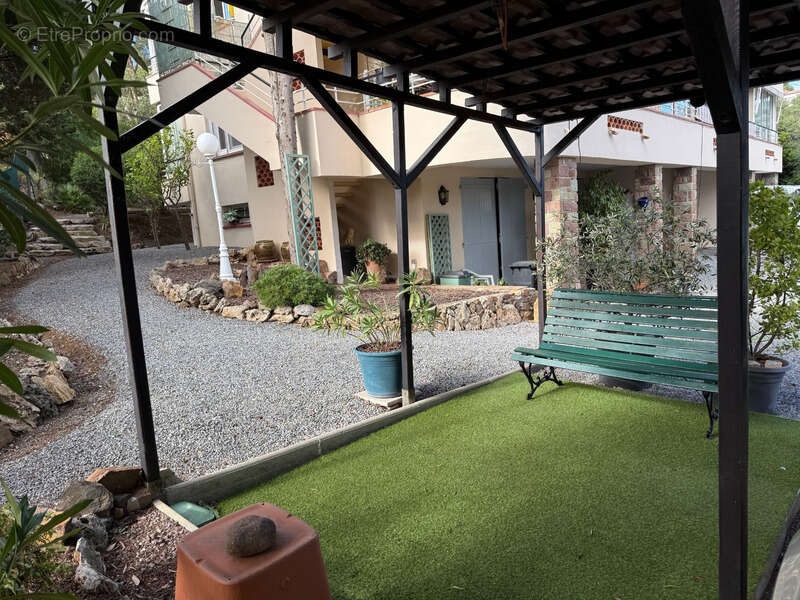 Appartement à vendre 3 pièces SAINT-AYGULF (83) Vue mer - photo 5