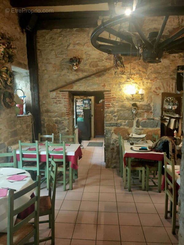Saint-Céré : Fonds de commerce Pizzeria  - Emplacement Stratégique & Potentiel Inexploité - photo 5