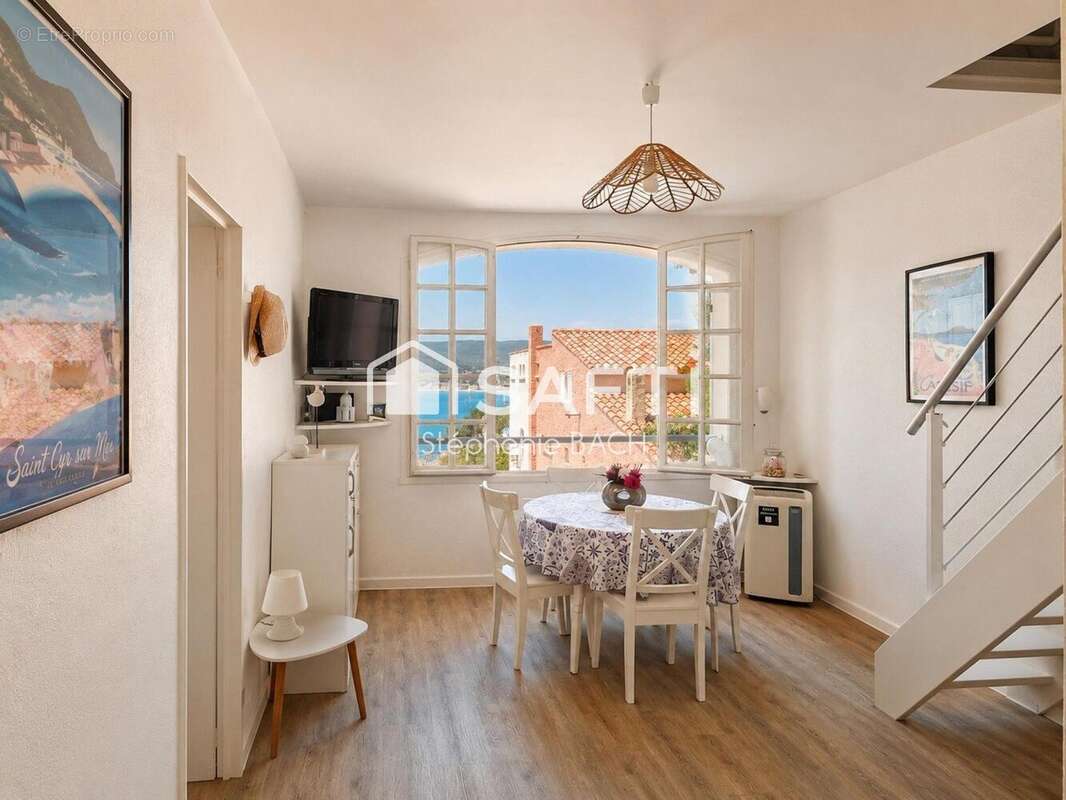 Photo 2 - Appartement à SAINT-CYR-SUR-MER