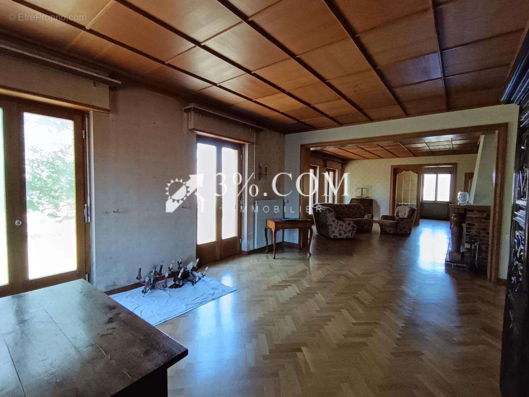 Belle propriete de 303m2 a rafraichir - photo 3