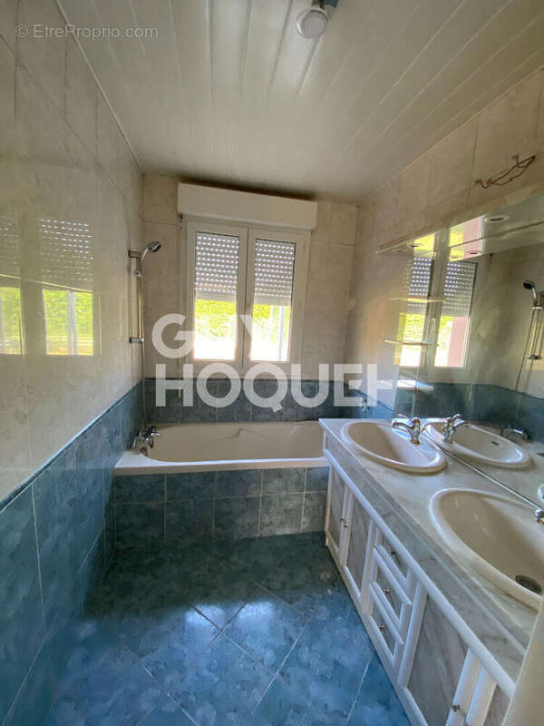 Maison à SAINT-DENIS-DE-PILE