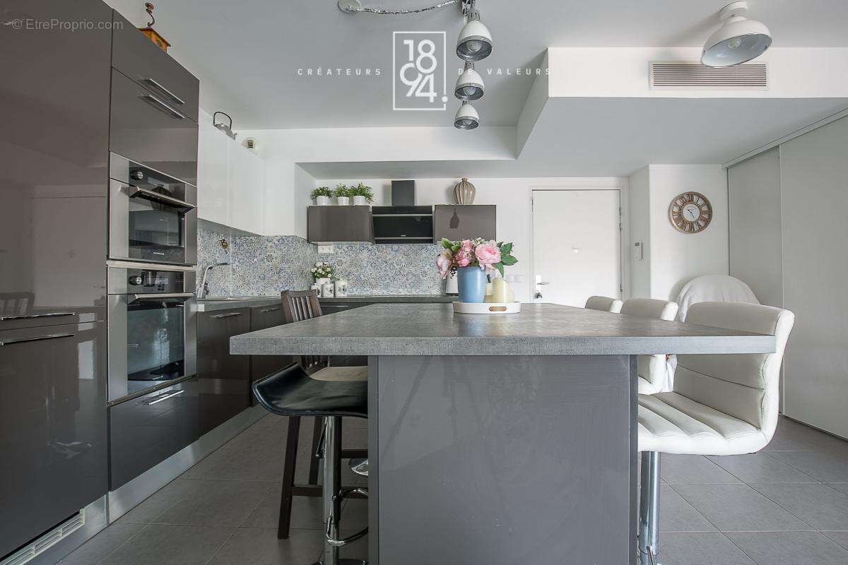 Appartement à MARSEILLE-8E