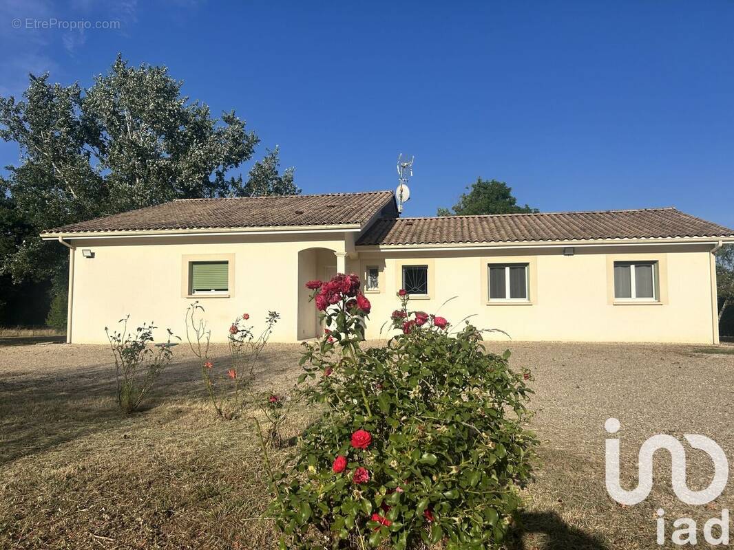 Photo 1 - Maison à MENESPLET