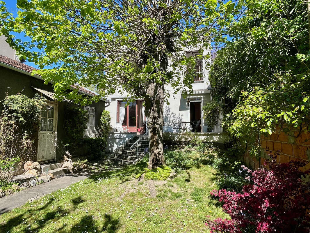 maison ancienne avec dépendance - photo 2