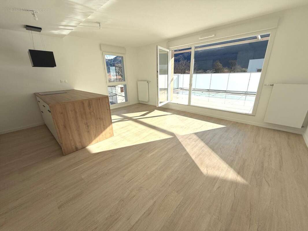 Appartement à DOMENE