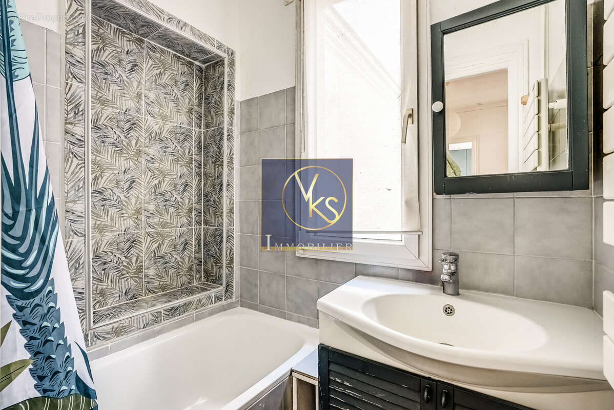 Appartement à PARIS-20E