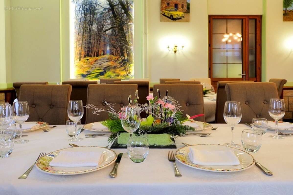 Dpt Allier (03), à vendre ESTIVAREILLES , Murs et Fond ,  Hôtel - Restaurant -Bar ( licence 4 ) 10 minutes de Montluçon - photo 5