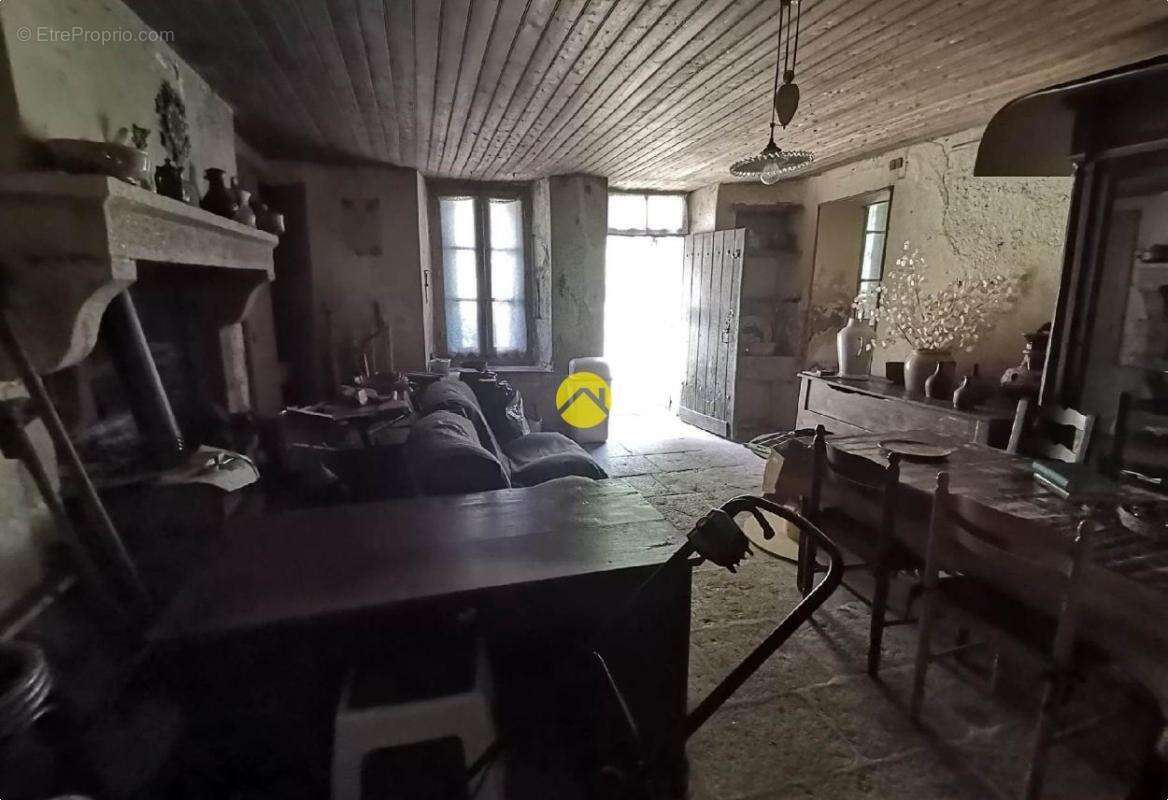 Maison à HURIEL
