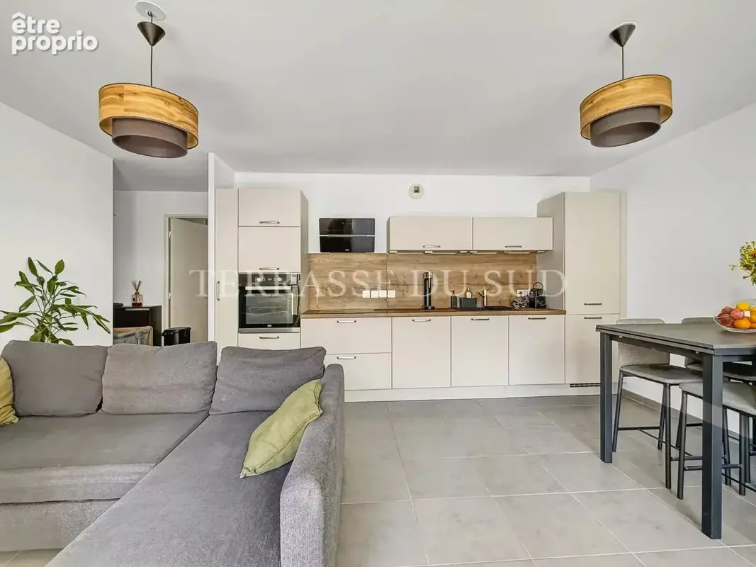 Marseille 8e – T3 en Etage Elevé avec Terrasse – Michelet / Sainte-Anne - photo 3