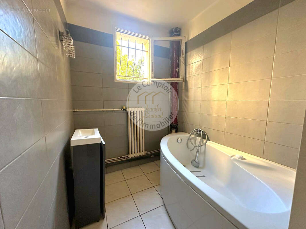 Appartement à MARSEILLE-9E
