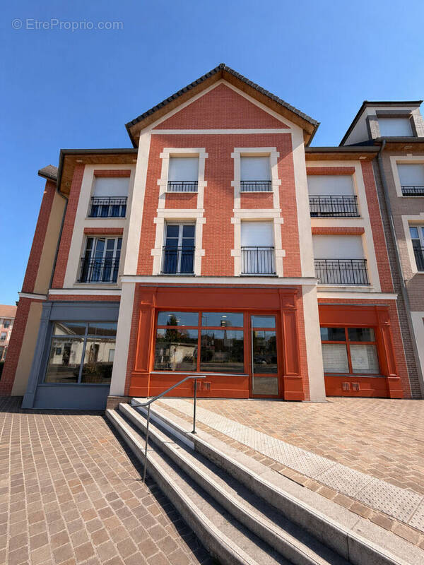 Commerce à DOMONT