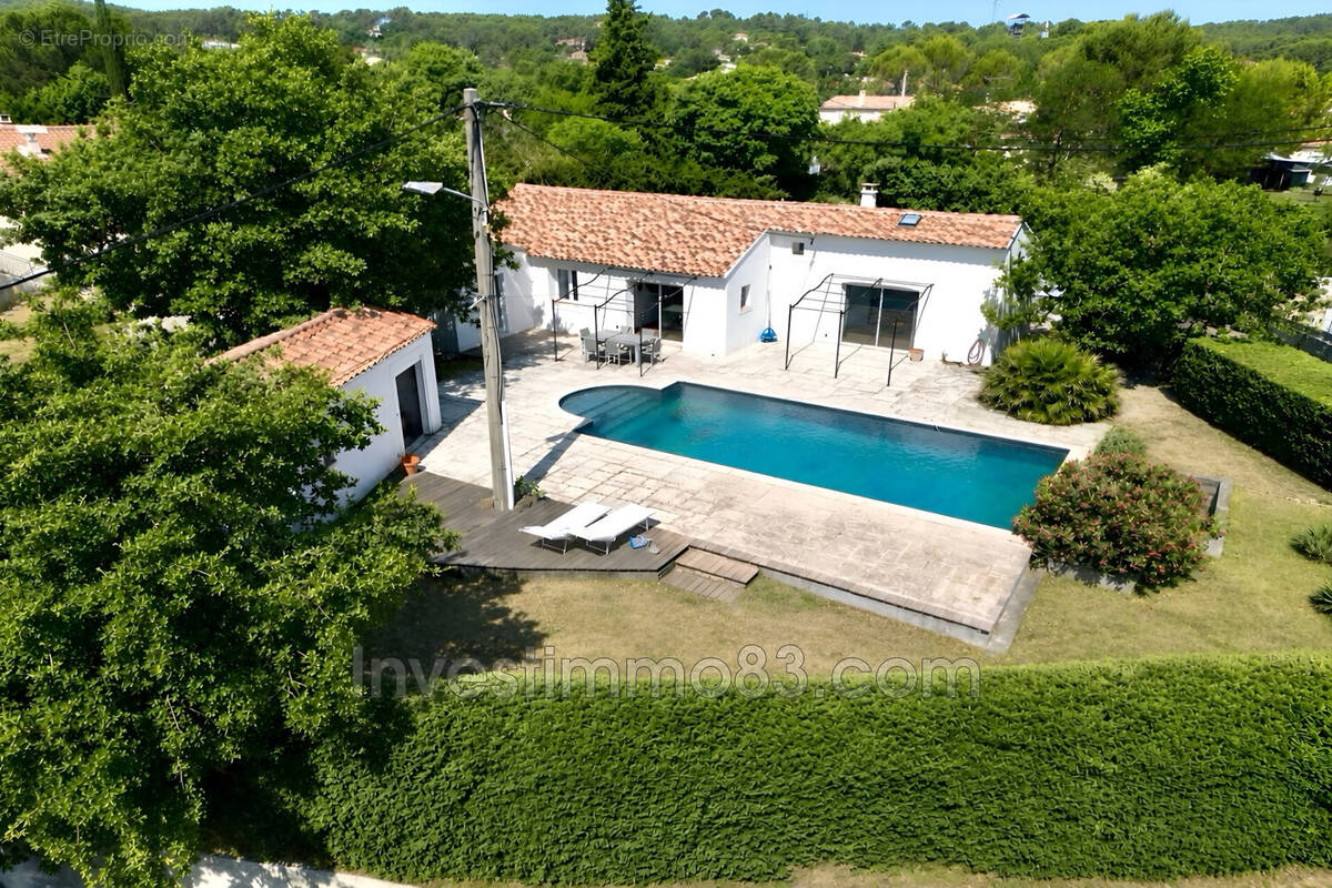 Maison à GREASQUE