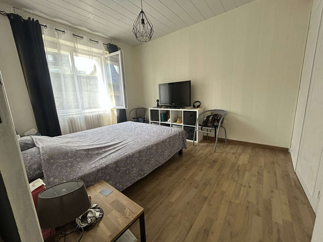 Maison spacieuse 7 pièces à vendre a moins de 200 m du centre ville de Quimper - photo 7