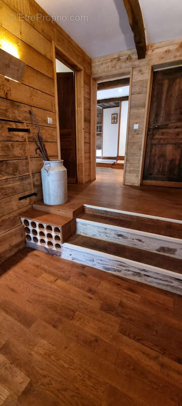 Maison à LACROIX-BARREZ