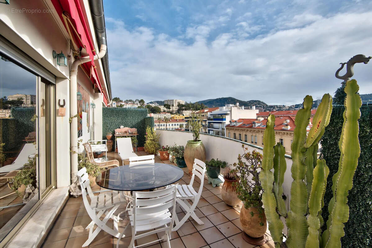 Appartement à NICE