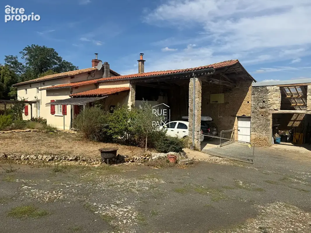 Longère de caractère avec plus de 9 000 m² de terrain aux portes de Saint-Maixent-l'École - photo 18