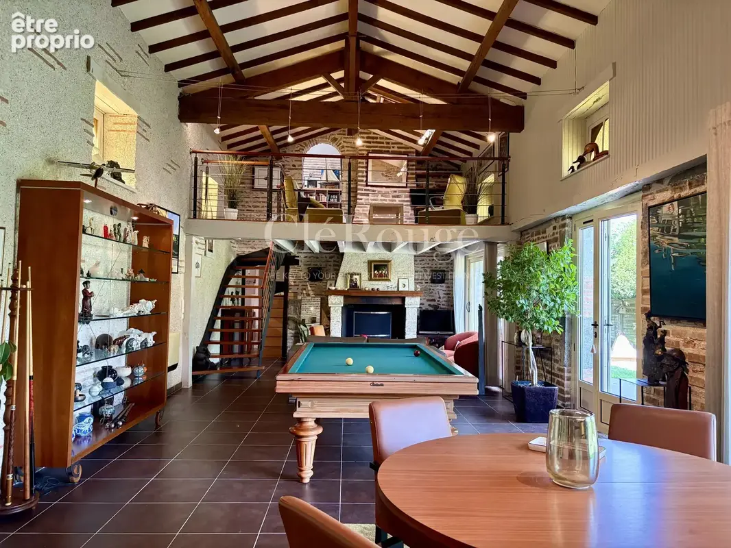 Élégante propriété de caractère avec appartement indépendant, piscine et vues dégagées - photo 13