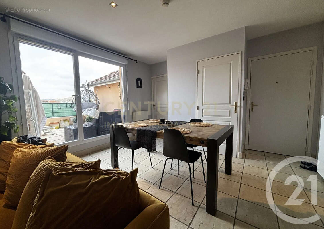 Appartement à BOURGOIN-JALLIEU