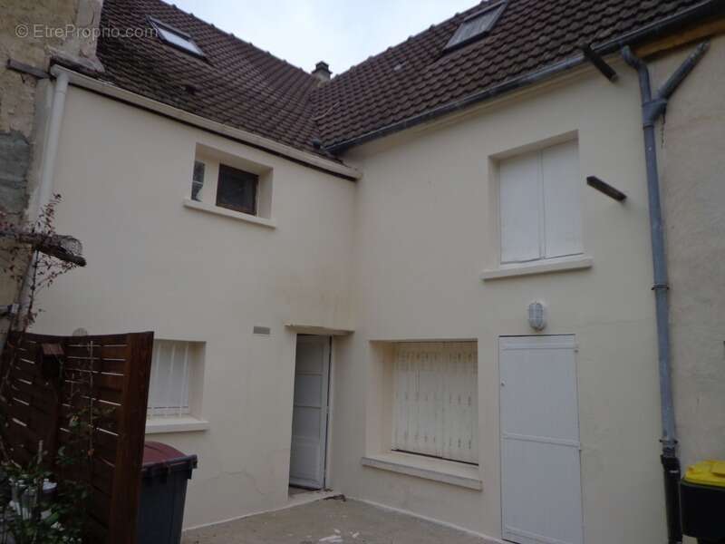 Appartement à NANTEUIL-LE-HAUDOUIN