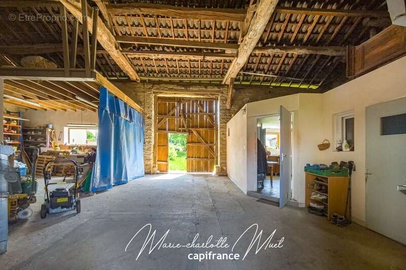 Maison à PONT-DE-VAUX