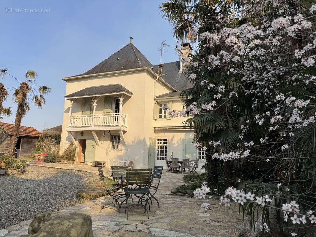 Maison à SAUVETERRE-DE-BEARN