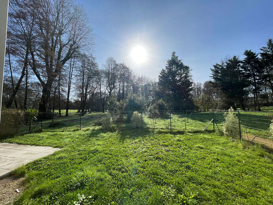 Appartement à BOUGUENAIS