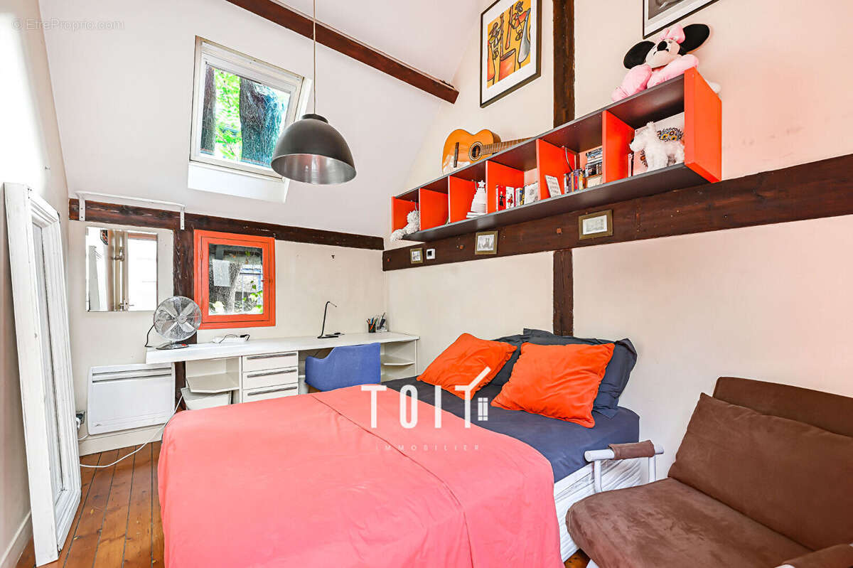 Appartement à PARIS-14E