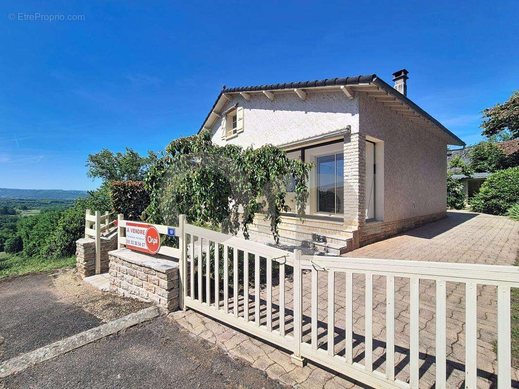 Maison à MANSAC