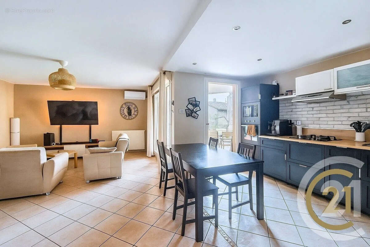 Appartement à VENISSIEUX