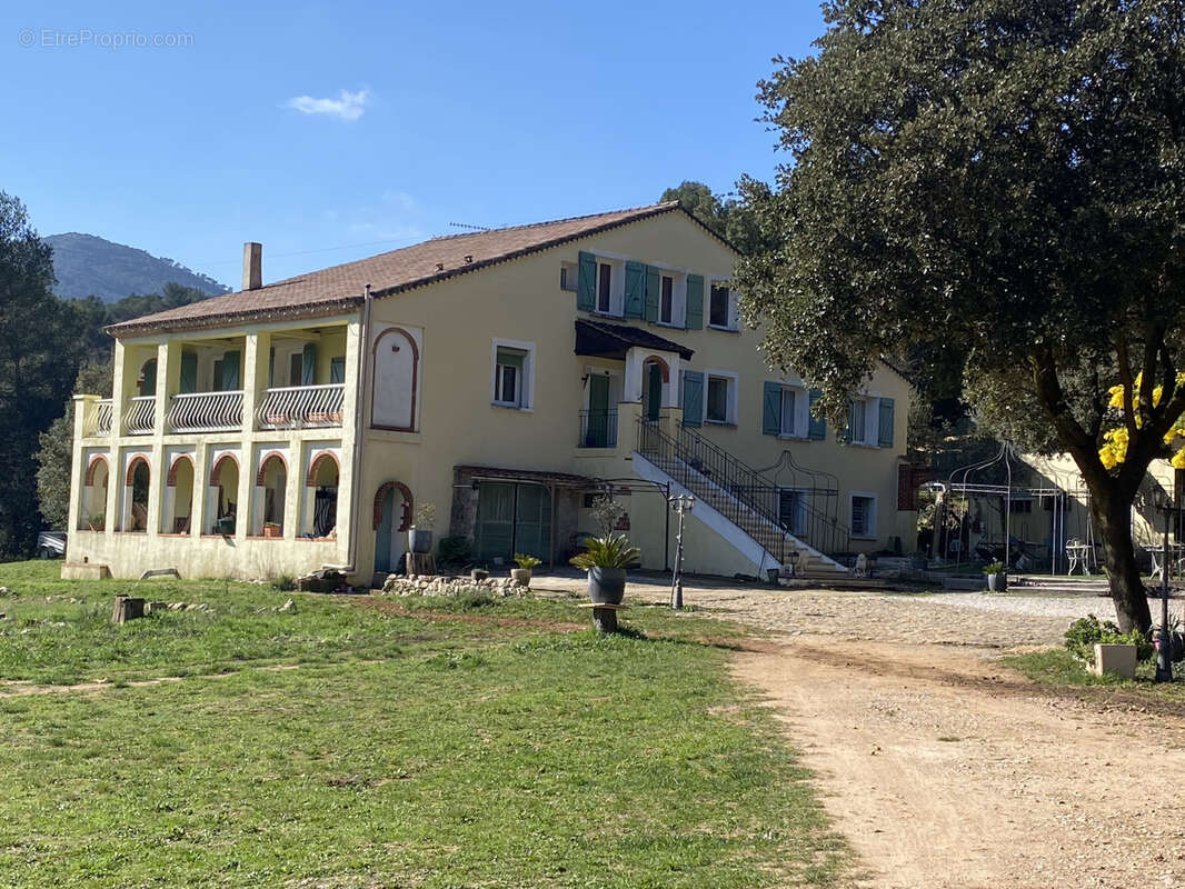 Maison à SIGNES