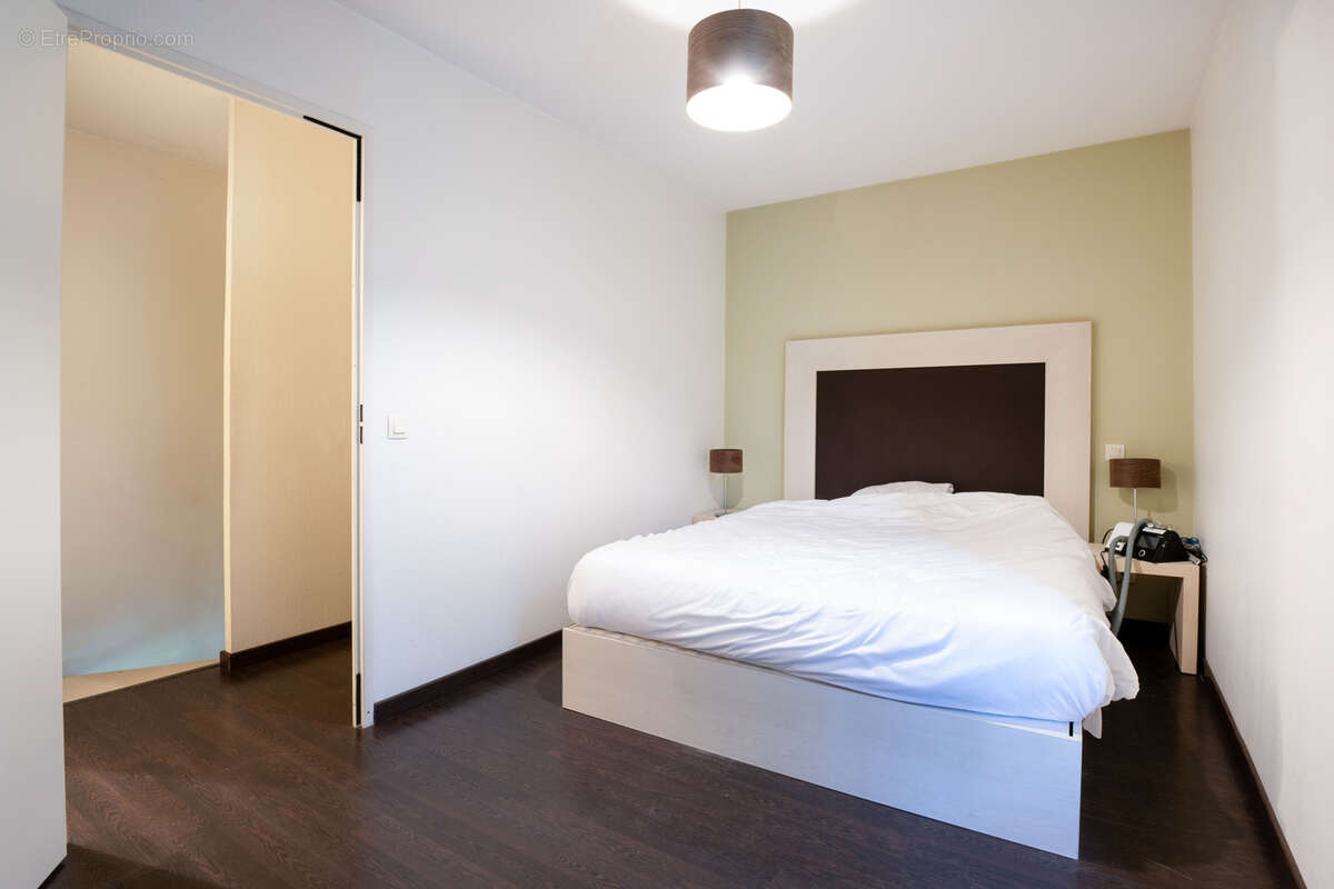 Appartement à SAINT-JEAN-D'ILLAC