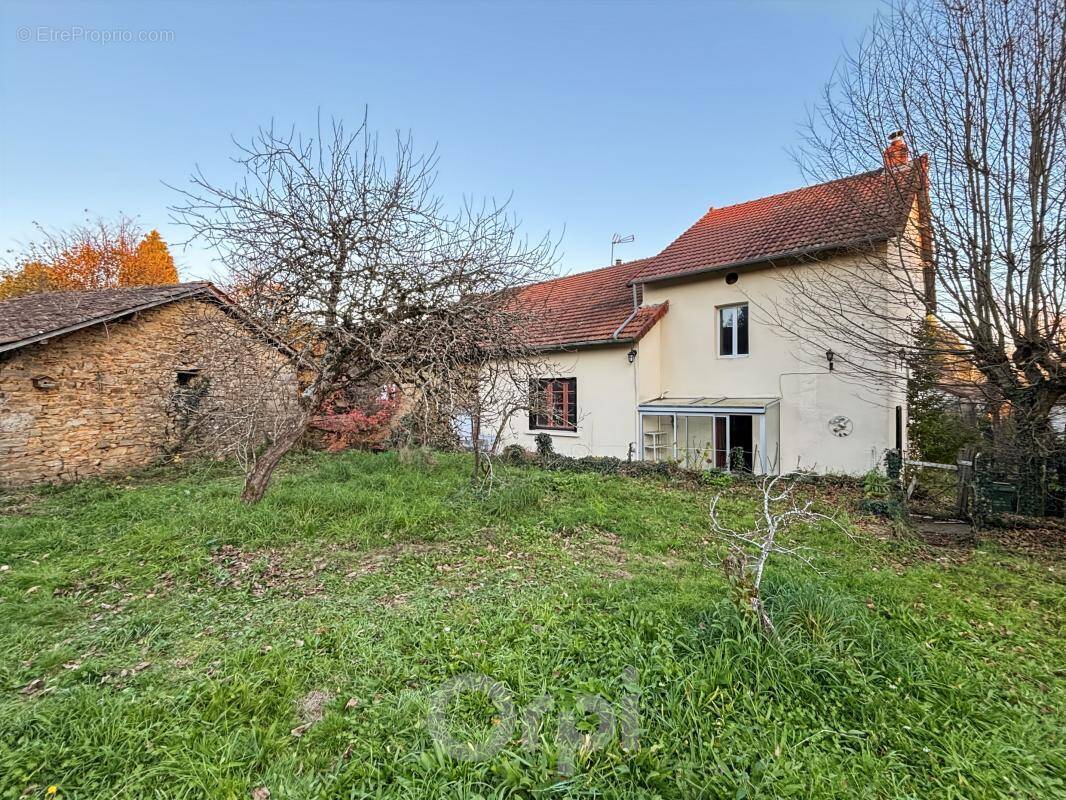 Maison à SAINT-LAURENT-LES-EGLISES
