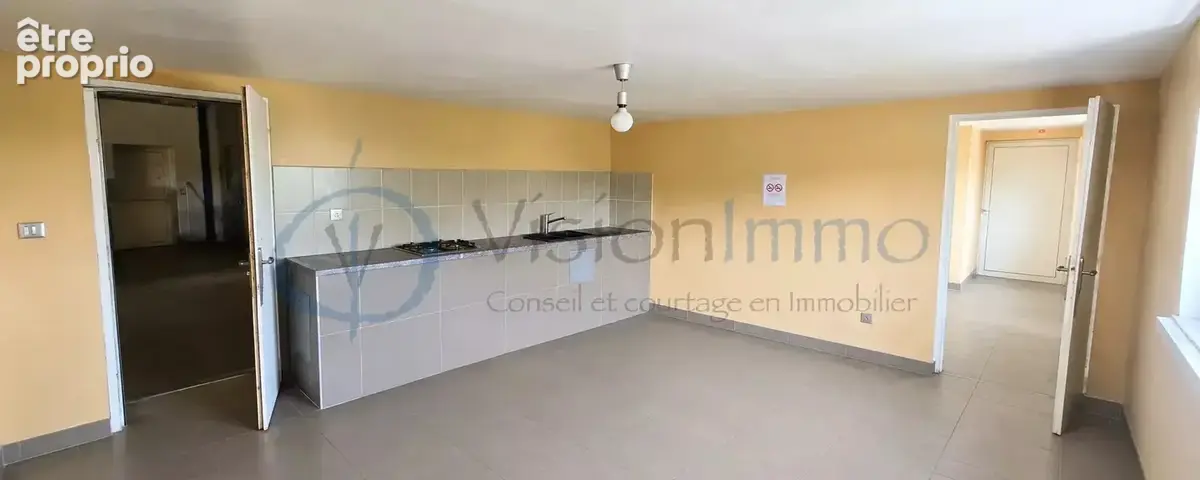 Clermont — Bâtiment atelier indépendant à fort potentiel sur 1 417 m² de terrain - photo 6