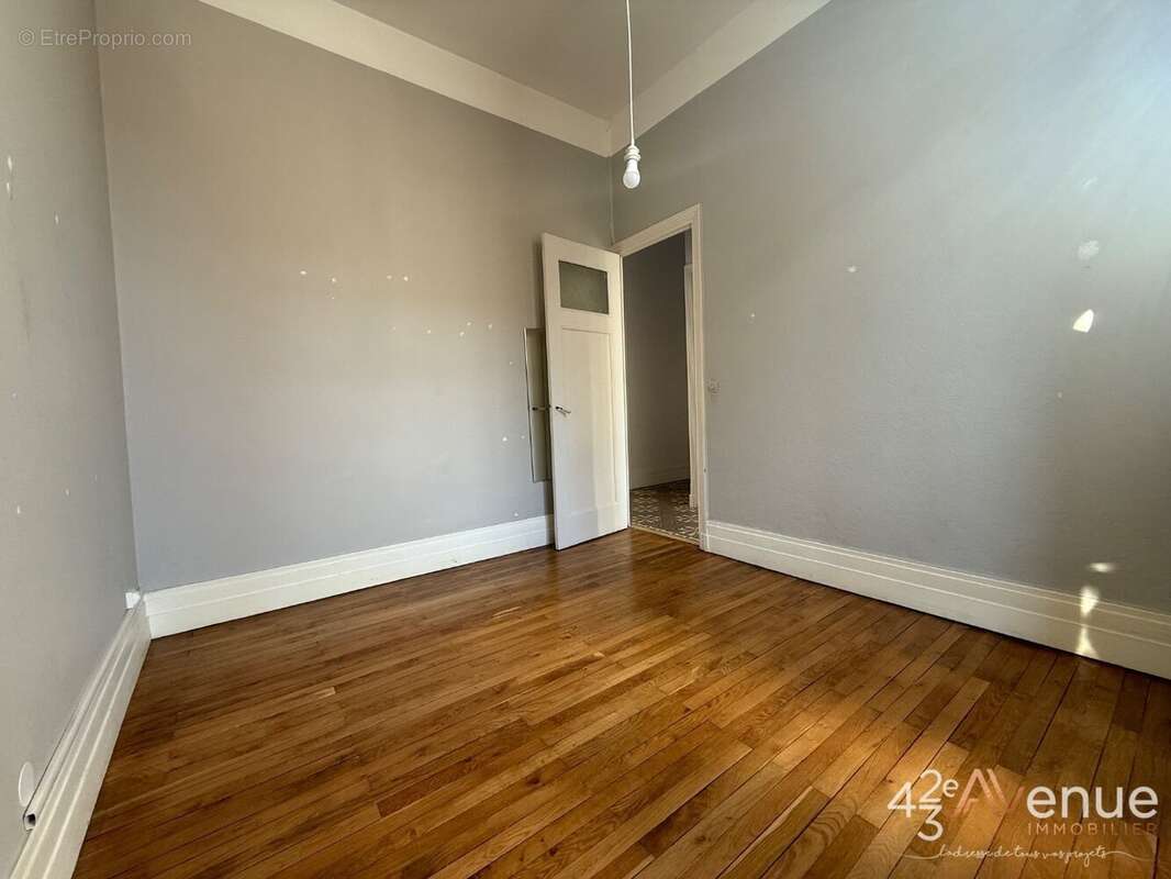 Appartement à SAINT-ETIENNE